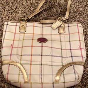 White coach shoulder bag